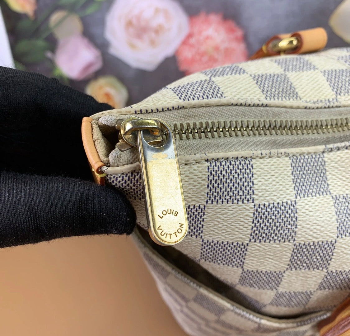 Louis Vuitton Monogram Totally MM Shoulder Bag