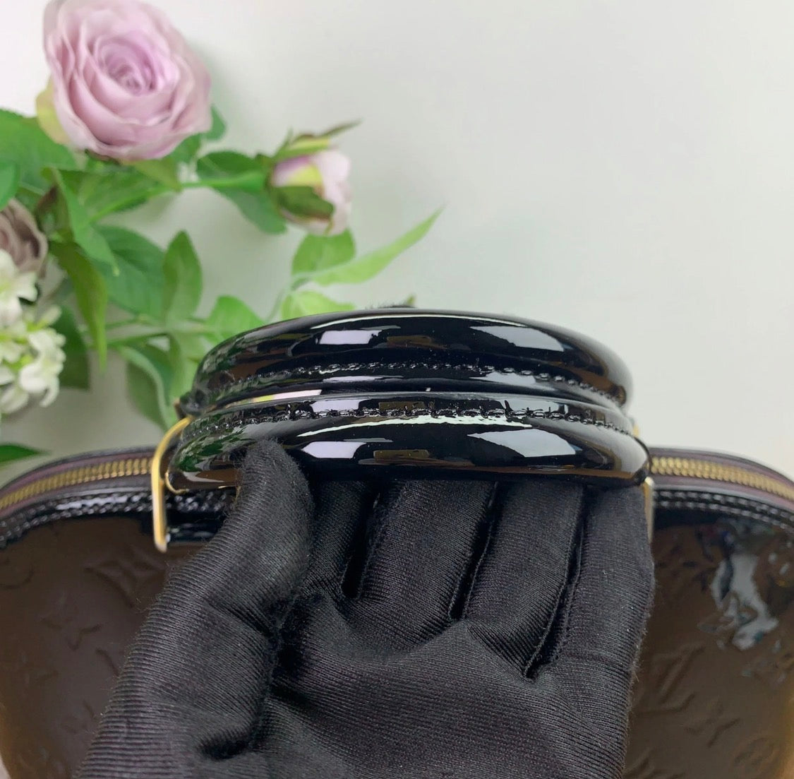 Louis Vuitton Vernis Monogram GM Alma Handbag