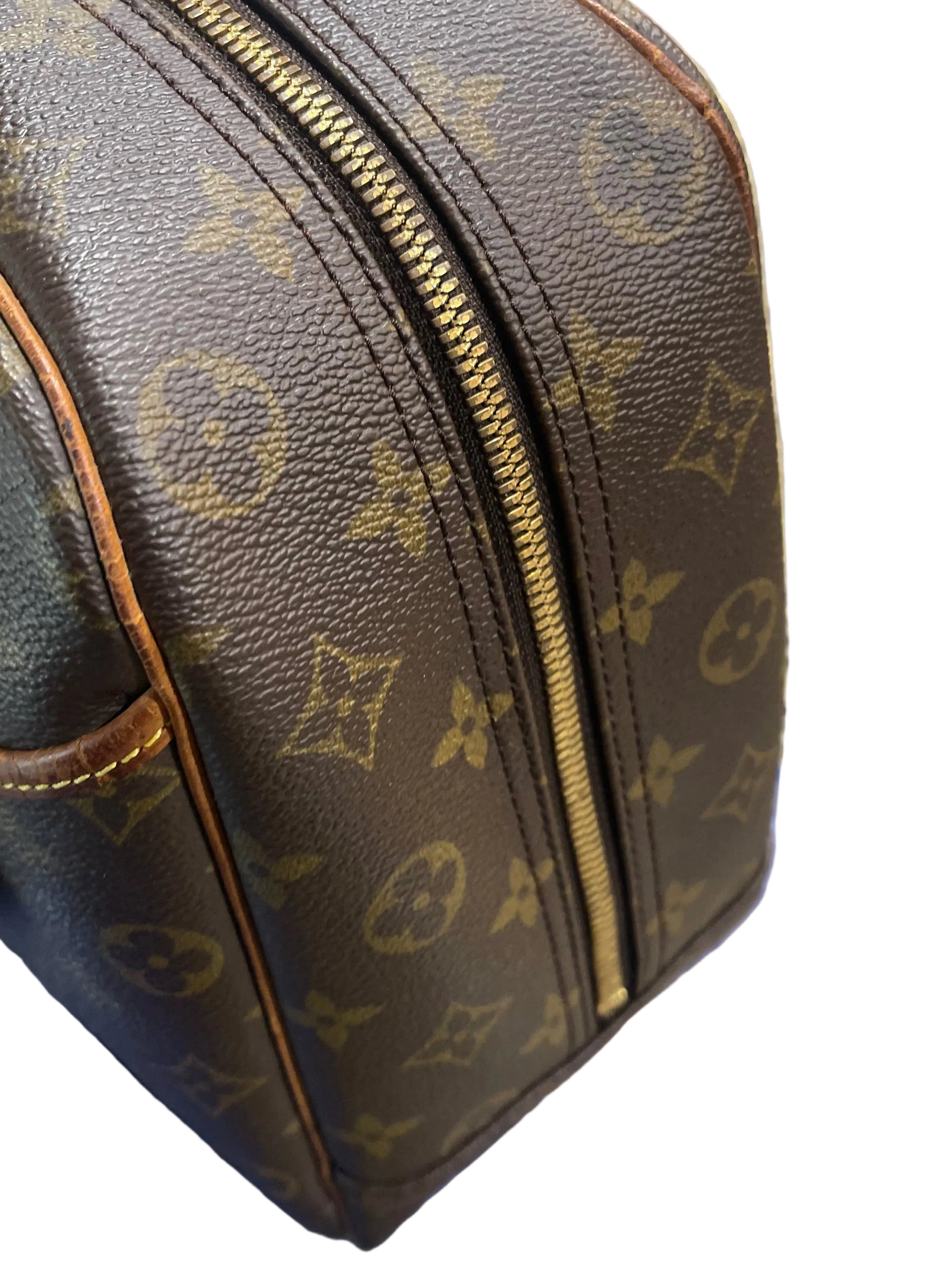 Louis Vuitton Monogram Canvas DEAUVILLE Handbag