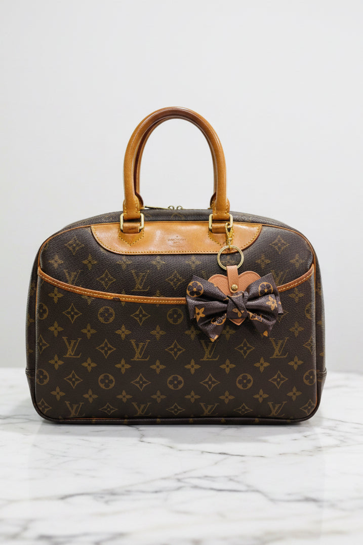 Louis Vuitton Monogram Canvas DEAUVILLE Handbag