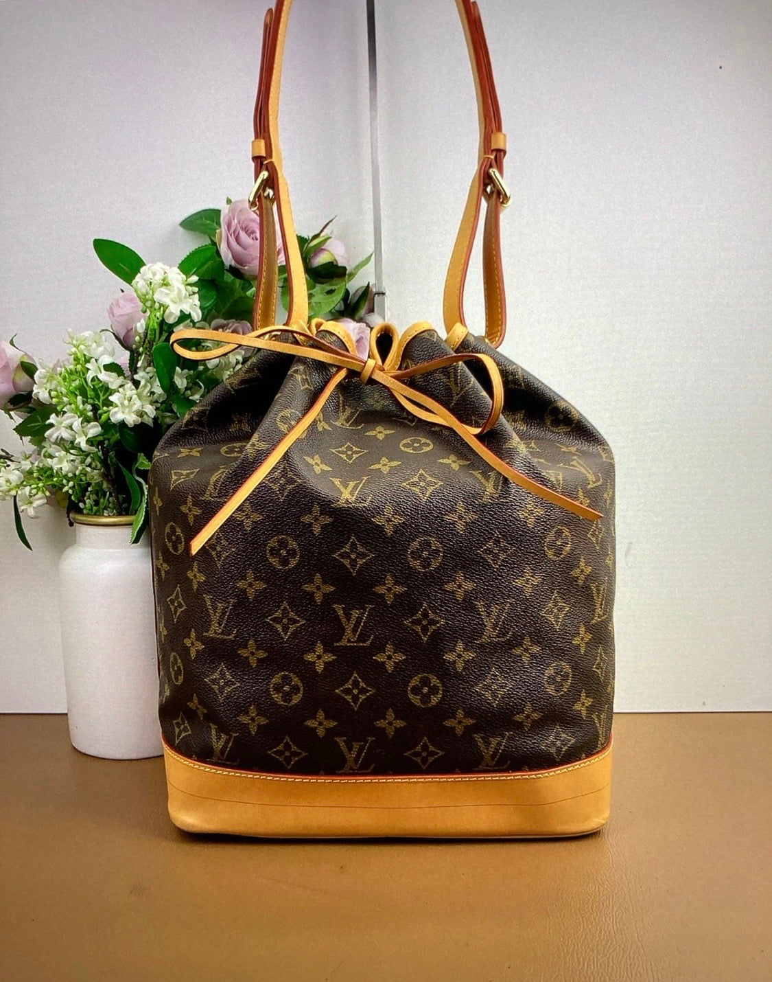 LOUIS VUITTON Monogram NOE Shoulder Bag