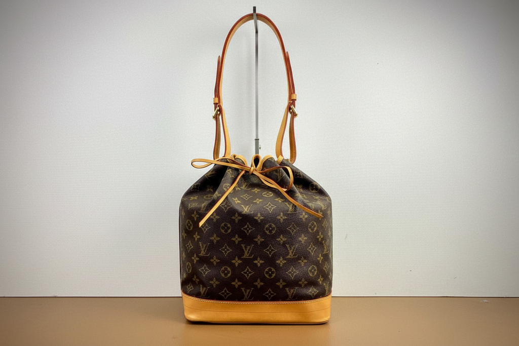 LOUIS VUITTON Monogram NOE Shoulder Bag