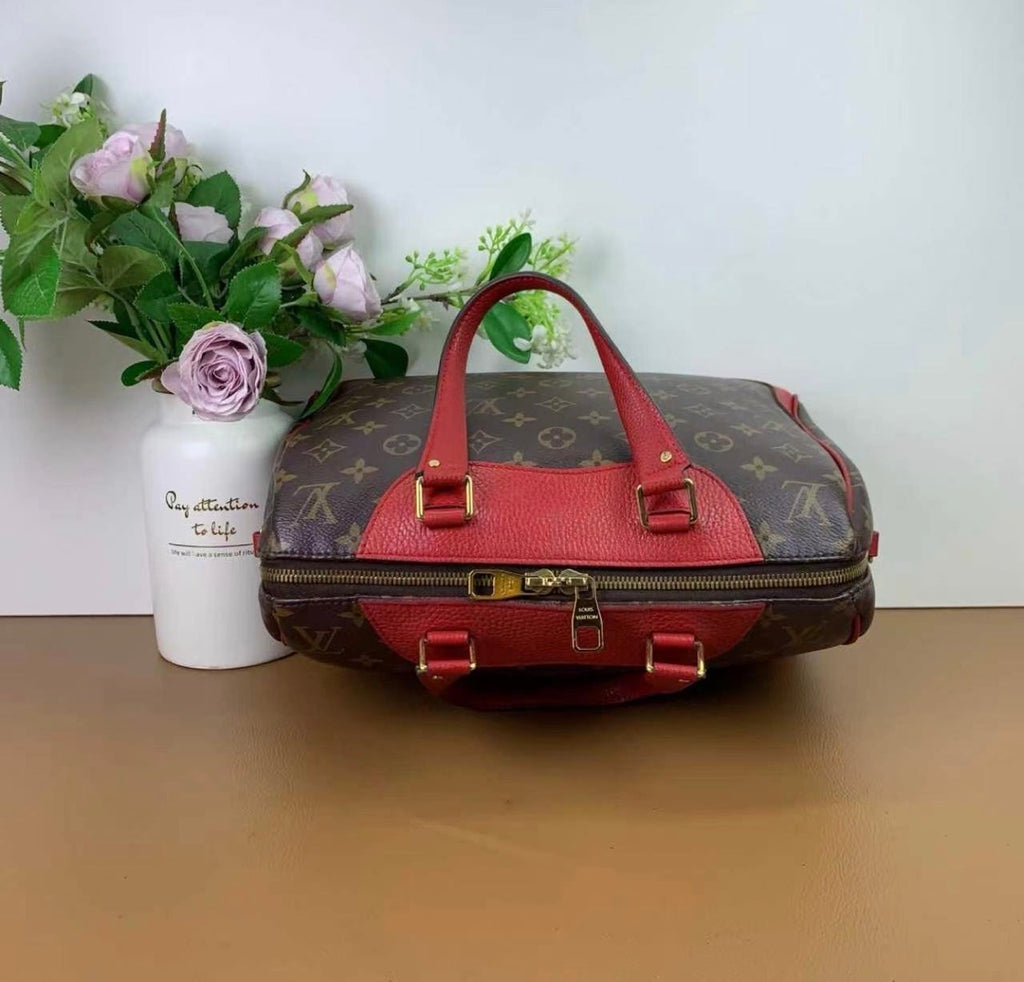 Louis Vuitton
Retiro NM Handbag Monogram Canvas and Leather