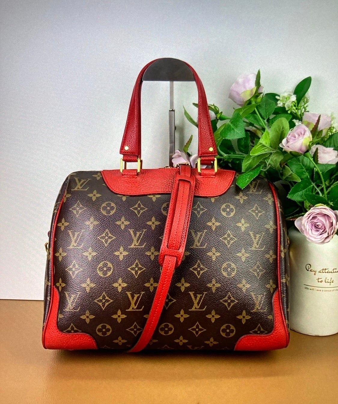 Louis Vuitton
Retiro NM Handbag Monogram Canvas and Leather
