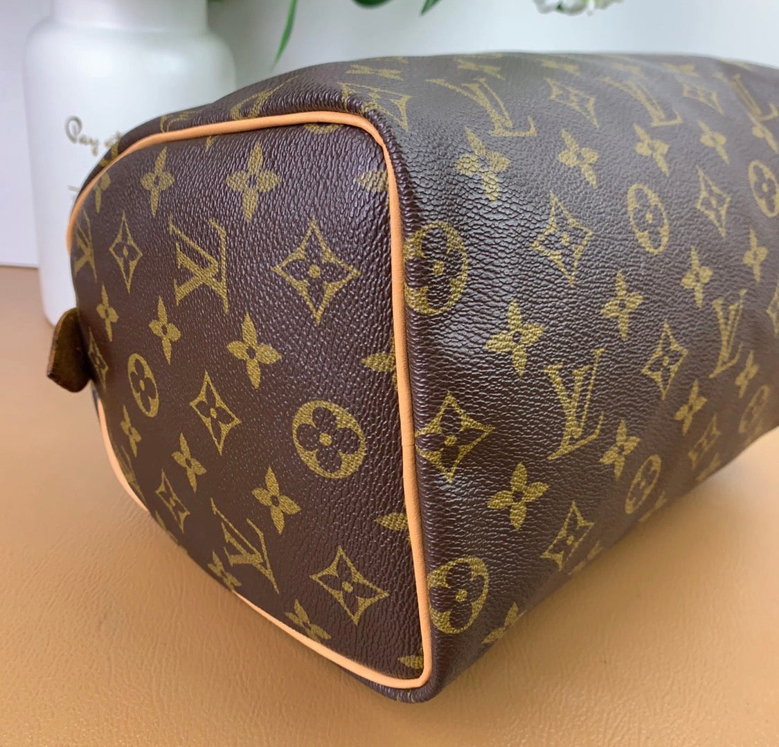 Louis Vuitton Speedy 25 Excellent Condition