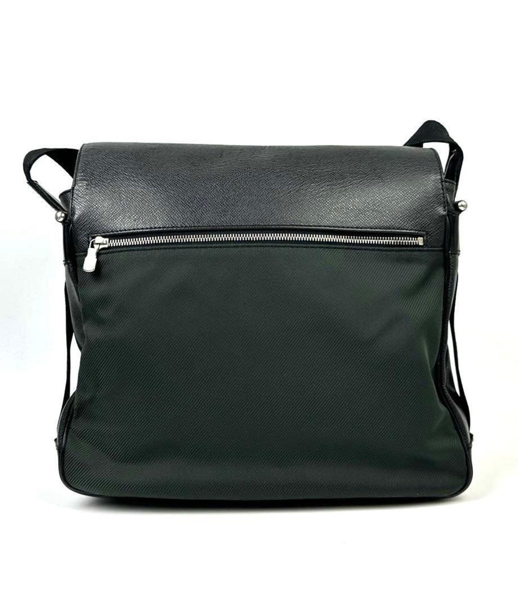 Louis Vuitton Taiga Viktor Messenger Bag