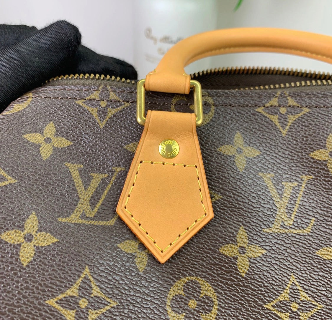 Louis Vuitton Speedy 25 Excellent Condition
