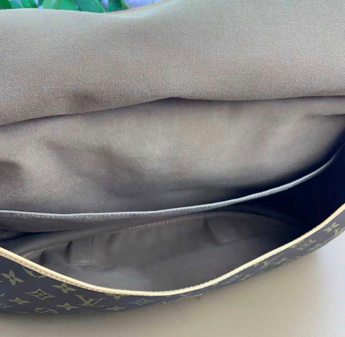 LOUIS VUITTON Saumur 43 Shoulder Bag
