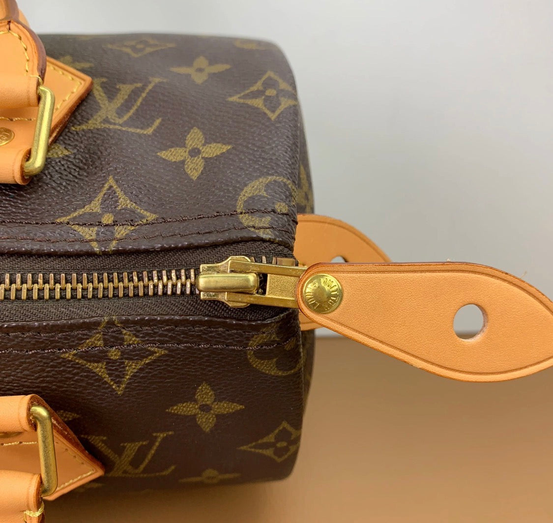 Louis Vuitton Speedy 25 Excellent Condition
