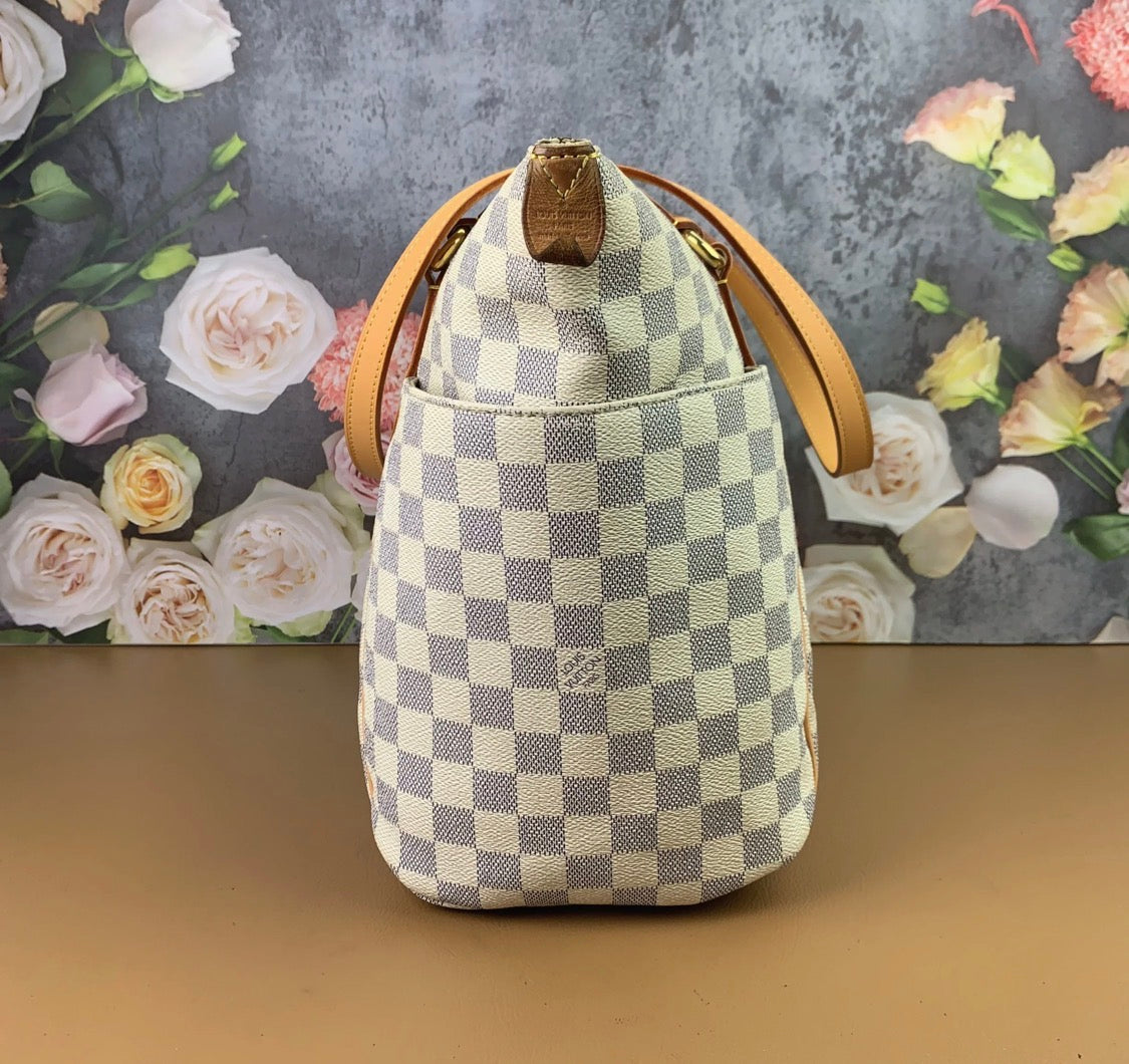 Louis Vuitton Monogram Totally MM Shoulder Bag