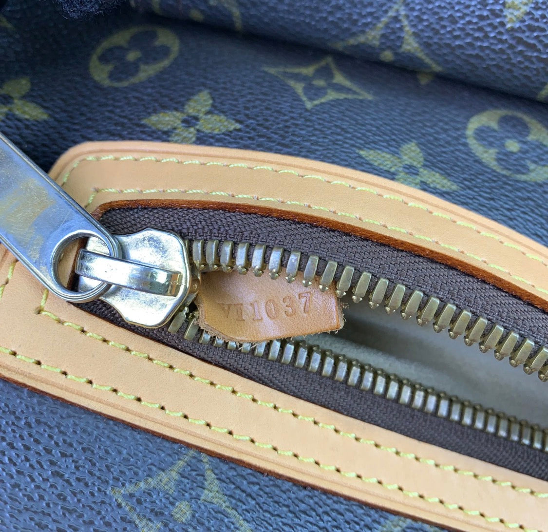 Louis Vuitton Monogram Manhattan Shoulder Bag