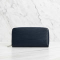 Authentic  LOUIS VUITTON Epi Zippy Wallet Black