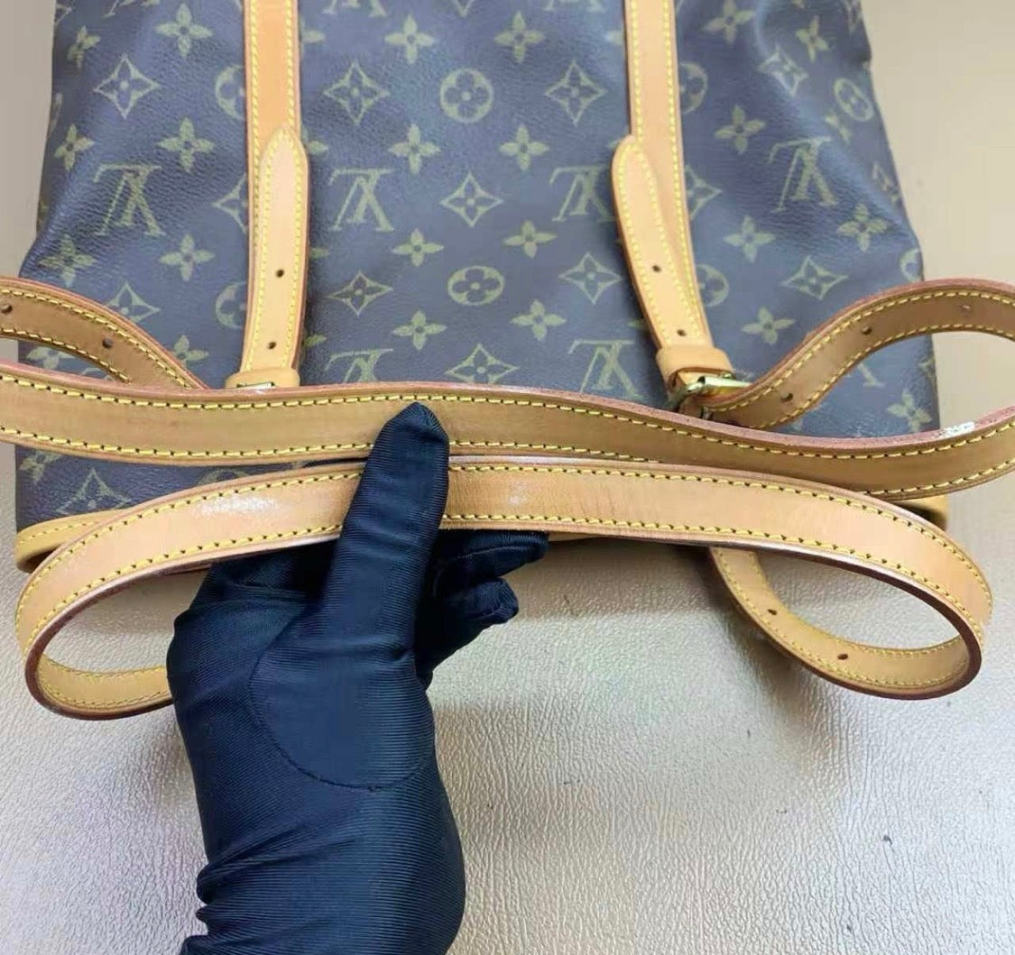 Louis Vuitton Bucket GM Shoulder Bag