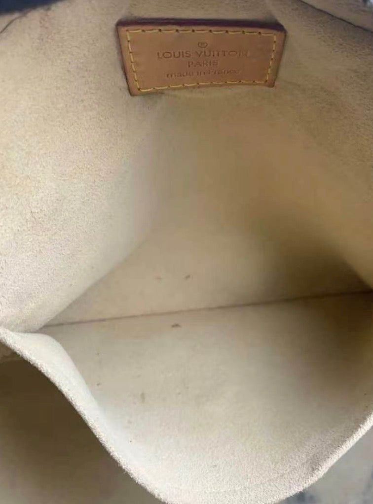 Authentic LOUIS VUITTON Monogram Manhattan PM