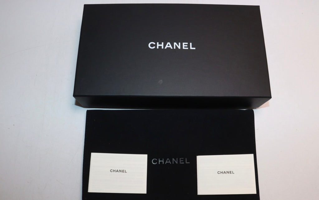 CHANEL Boy Wallet (Red)