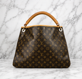 LOUIS VUITTON Artsy MM Hobo Bag