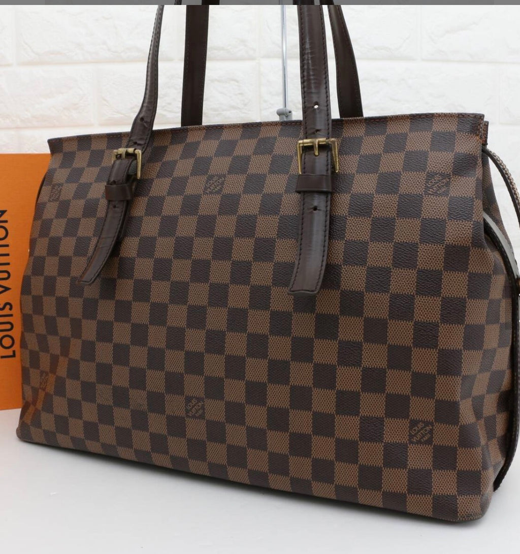 Louis Vuitton
Chelsea Handbag Damier Tote Bag