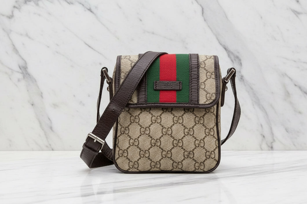 Authentic GG GUCCI  Supreme Sherry Line crossbody bag Vintage.