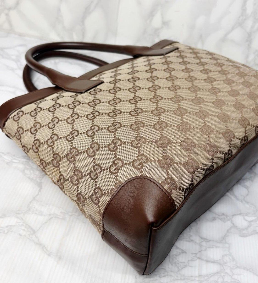 Authentic Gucci GG Canvas Britt handbag