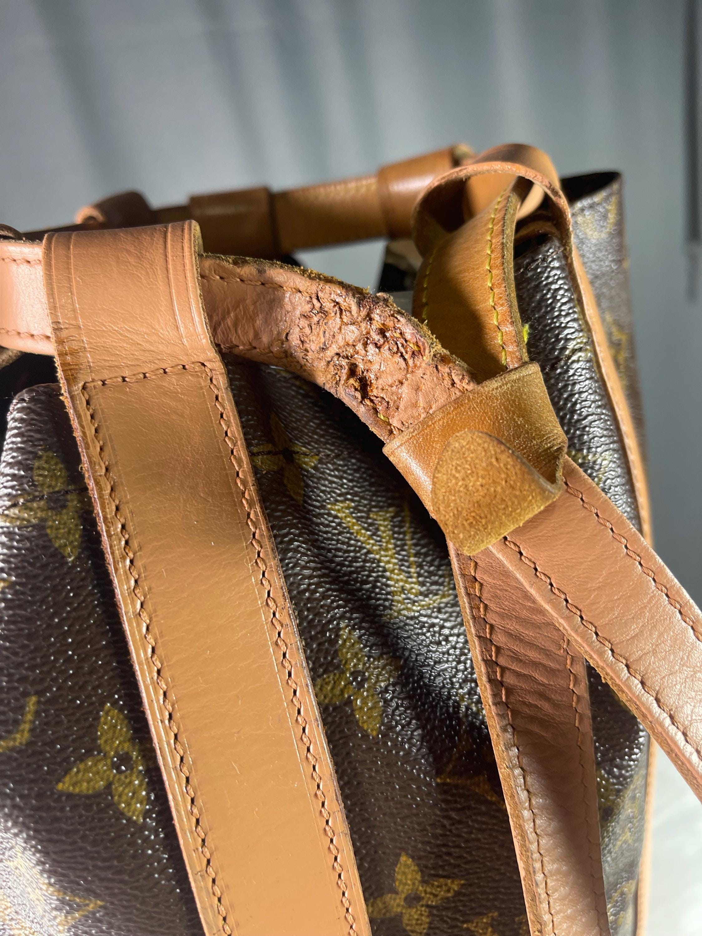 Authenic Louis Vuitton LV Shoulder Bag Randonnee PM Brown Monogram Vintage