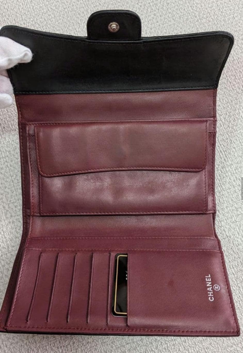 Authentic CHANEL lambskin Quilted Black Large Wallet all accesory included with authenticity card