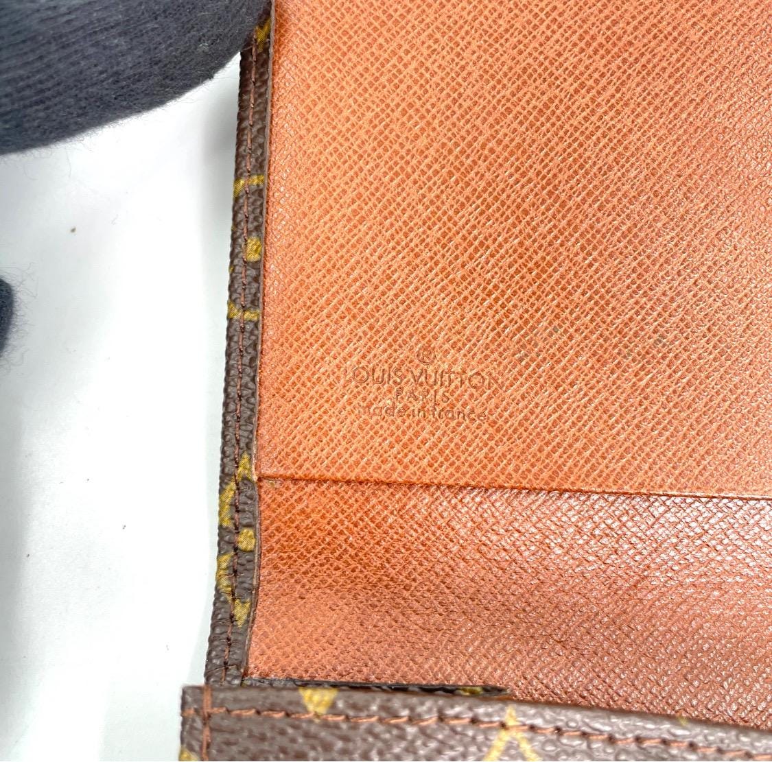 AuthenticLOUIS VUITTON Monogram Pochette Rabat