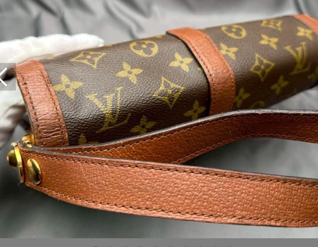 Authentic Louis Vuitton LV Monogram Rond Point Vintage/ Dust Bag