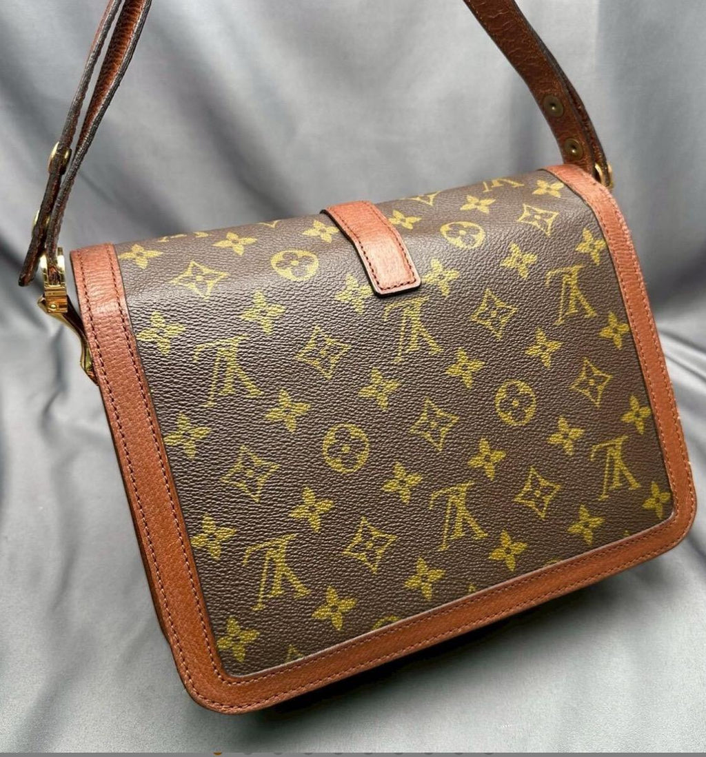 Authentic Louis Vuitton LV Monogram Rond Point Vintage/ Dust Bag