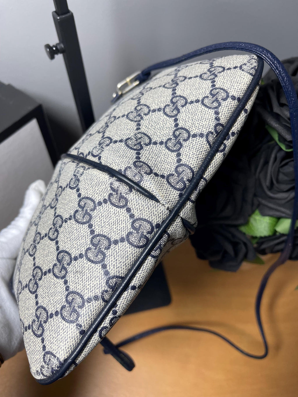 Gucci GG Supreme Shoulder Bag Vintage