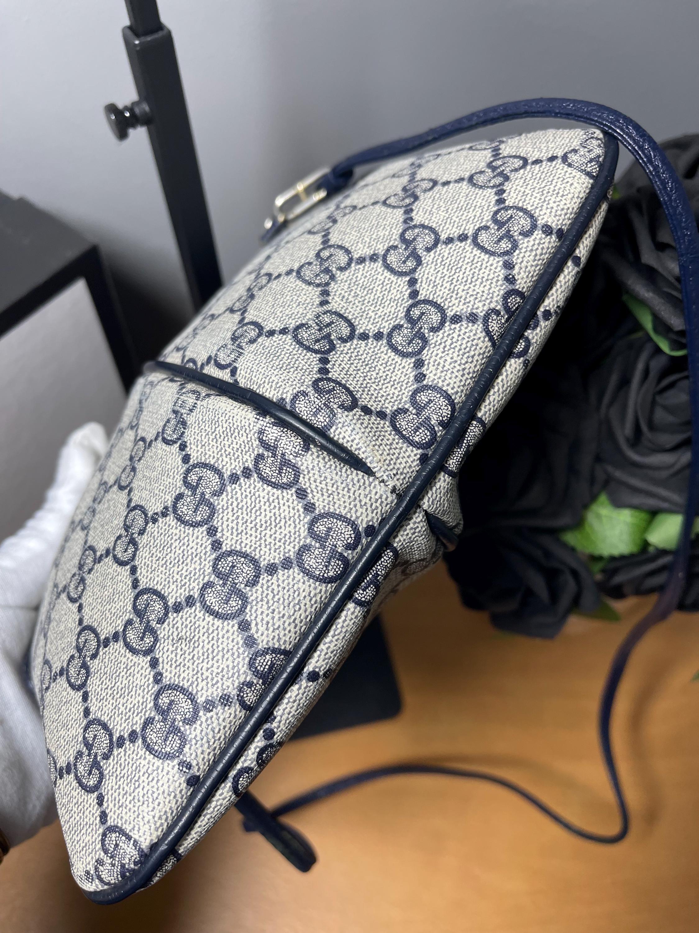 Gucci GG Supreme Shoulder Bag Vintage