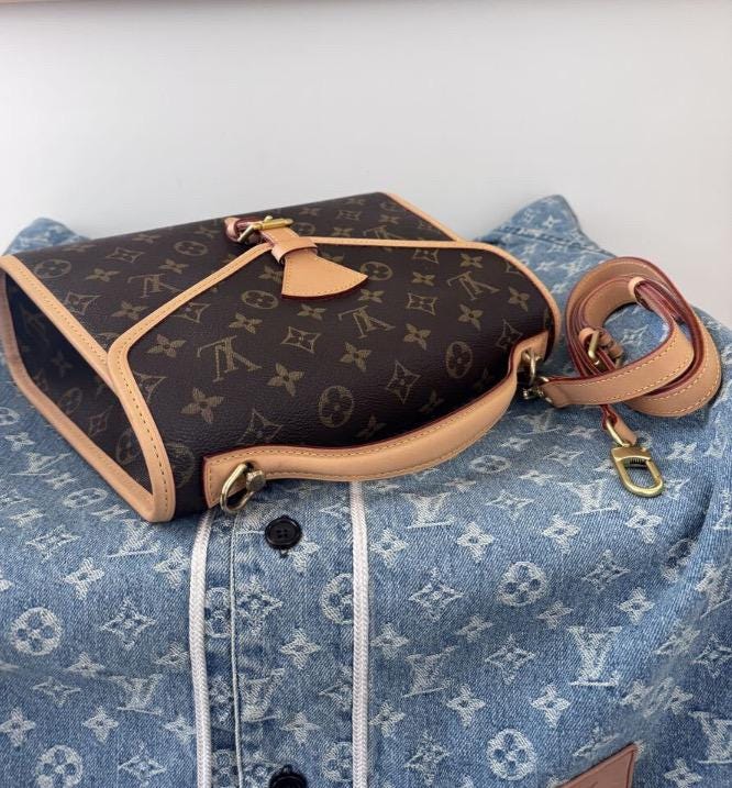 Authentic LOUIS VUITTON Monogram Bel Air Shoulder Bag