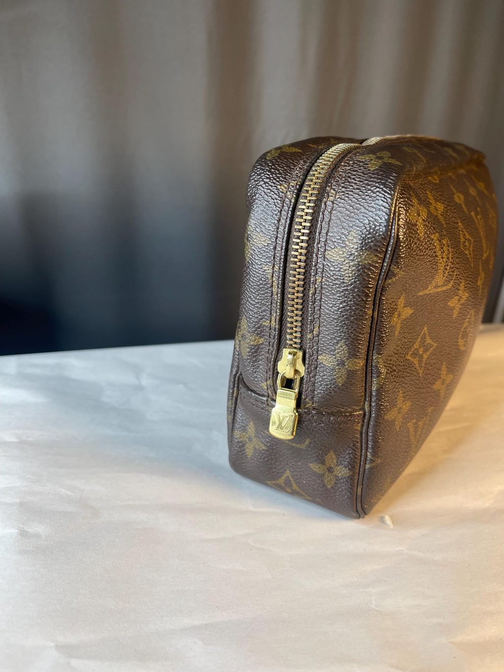 LOUIS VUITTON LV Monogram Trousse Toilette 28 Vintage