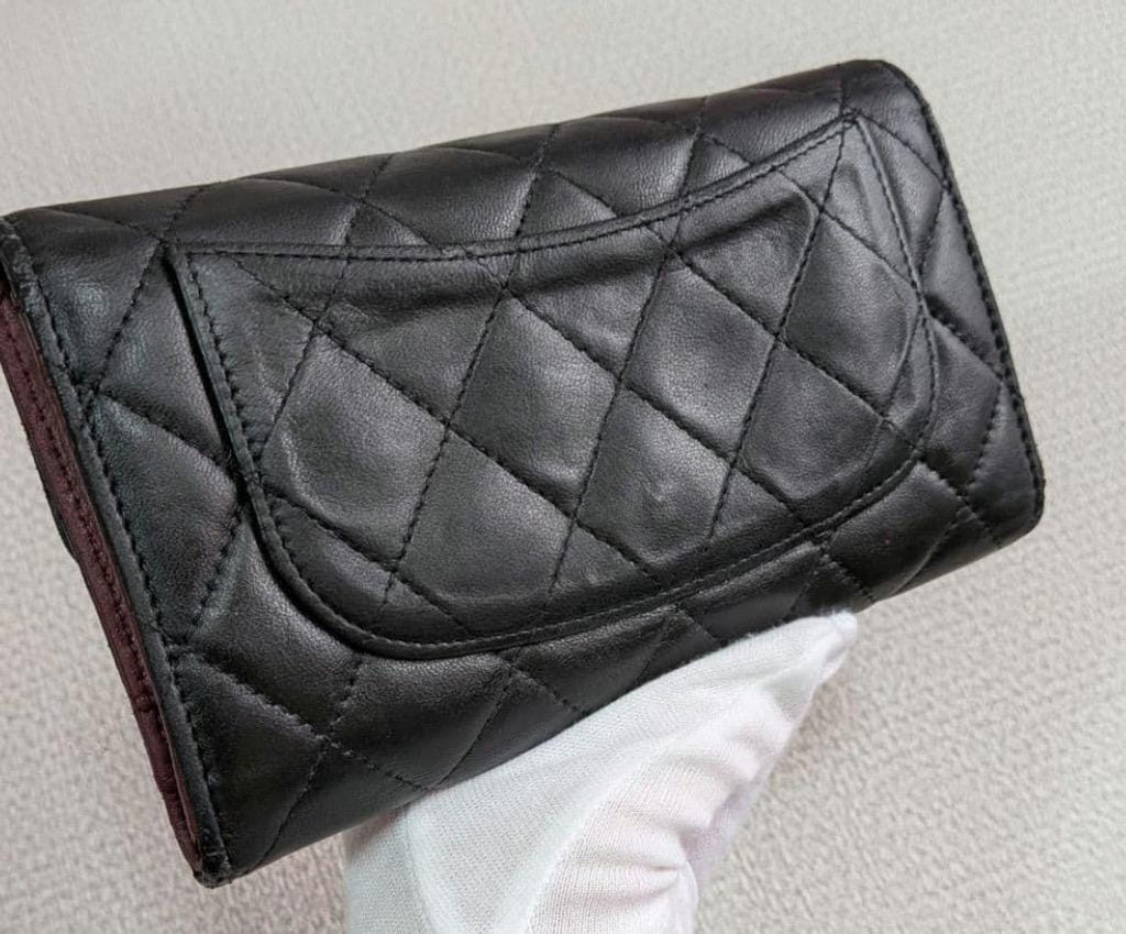 Authentic CHANEL lambskin Quilted Black Large Wallet all accesory included with authenticity card