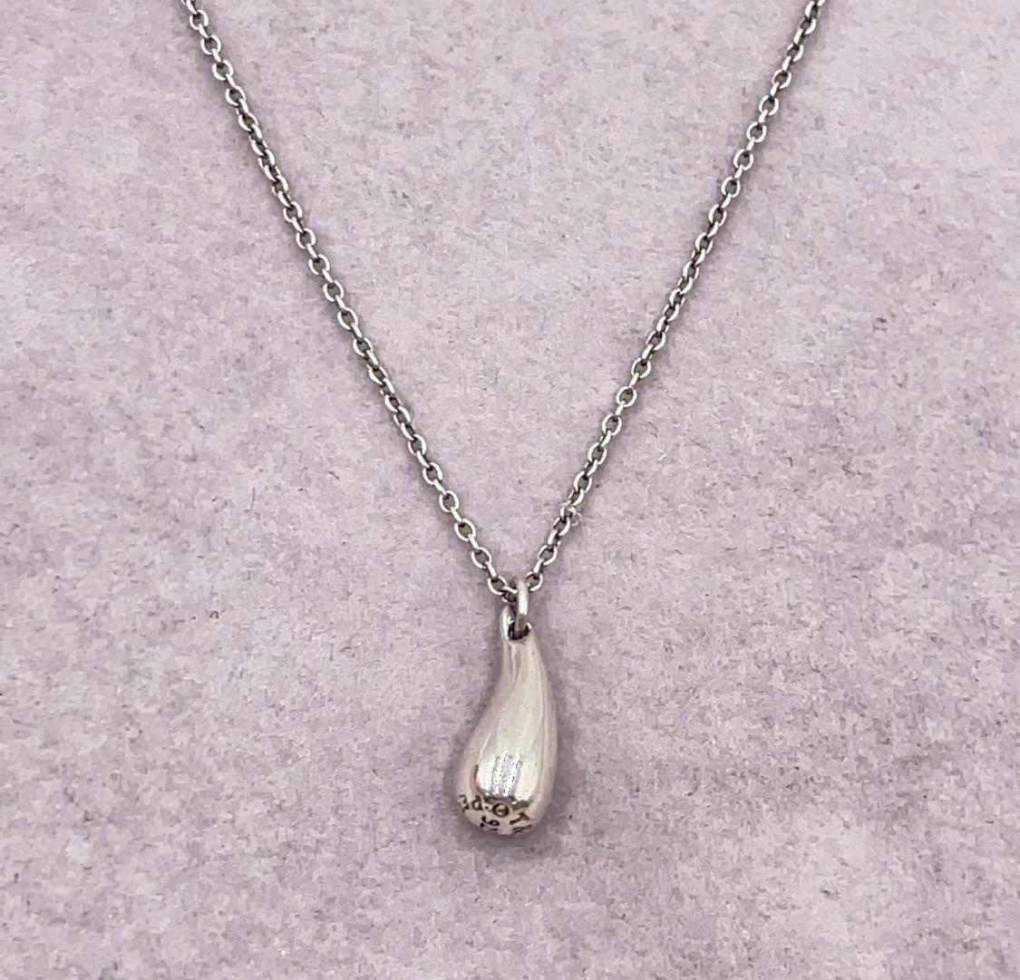 Authentic Tiffany & Co. Elsa Peretti Teardrop Necklace SV 2.7g/3.3g Vintage ( Great Gift)