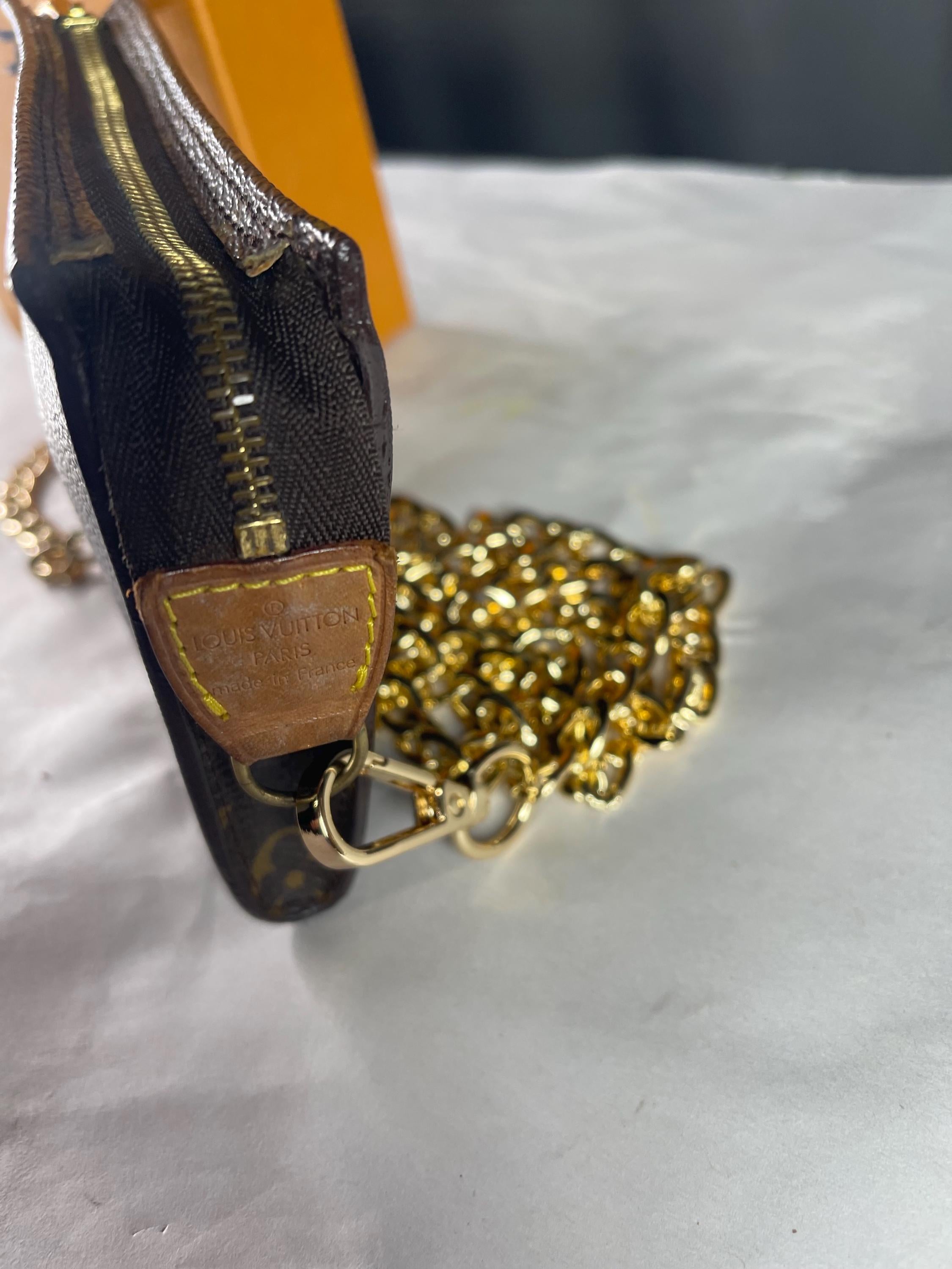 Authentic LOUIS VUITTON Mini Pochette Accessoires Vintage
