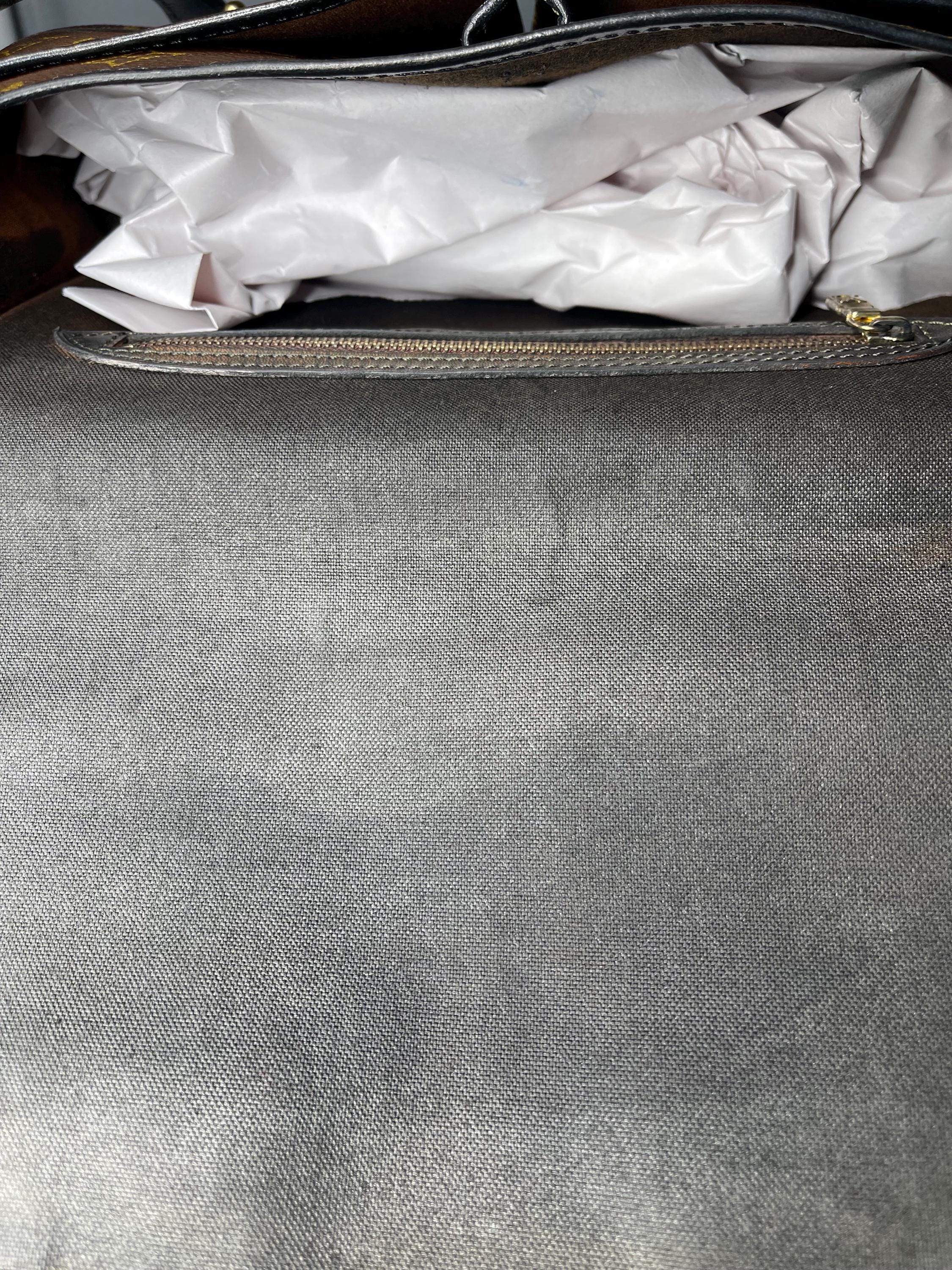Authentic LOUIS VUITTON  Monogram Sac Gibeciere PM Vintage