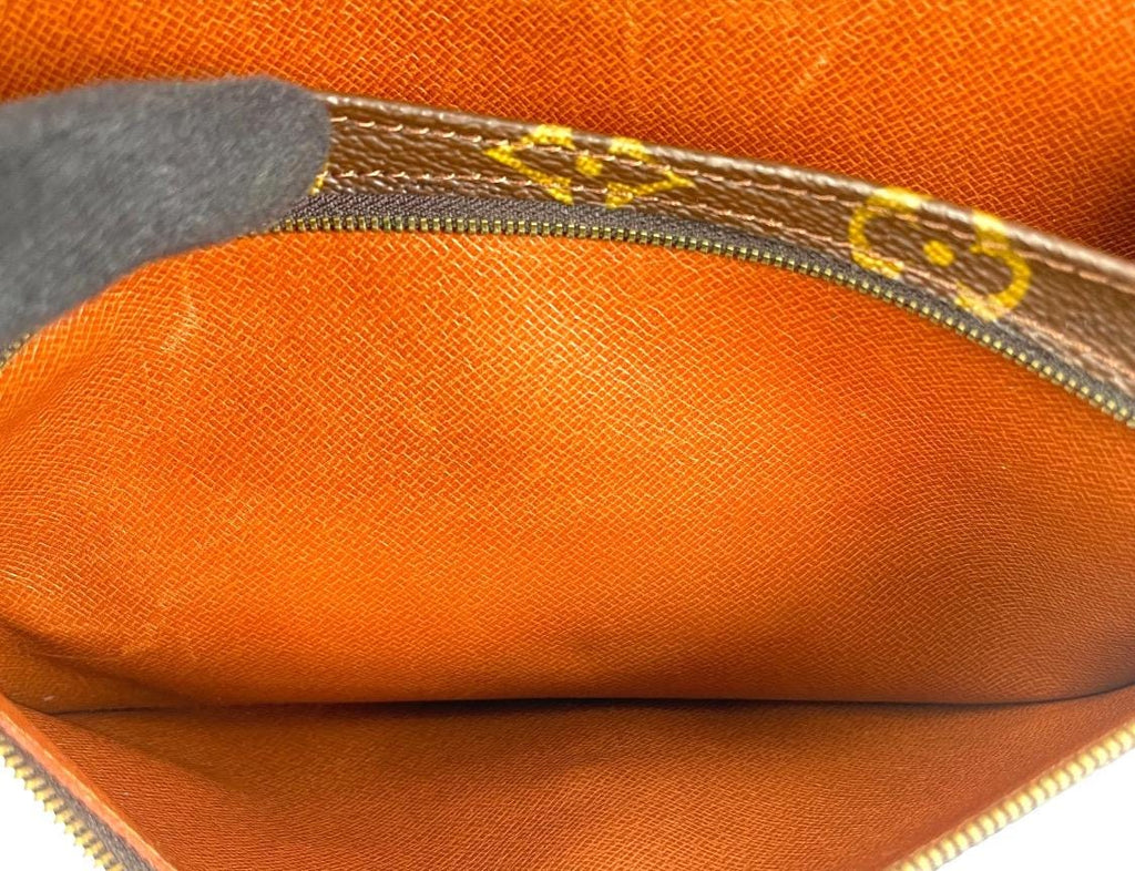 AuthenticLOUIS VUITTON Monogram Pochette Rabat